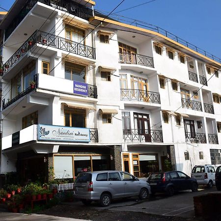 Hôtel Una Comfort Nandini à Dharamshala Extérieur photo